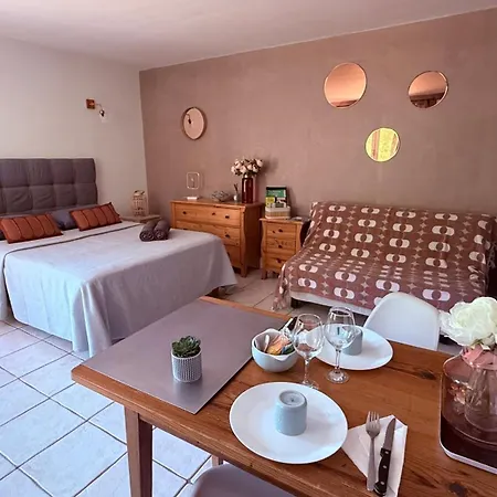 Casamacce Climatisé Avec Terrasse, Small Comfortable Free Parking, Air-conditioned&wifi *
