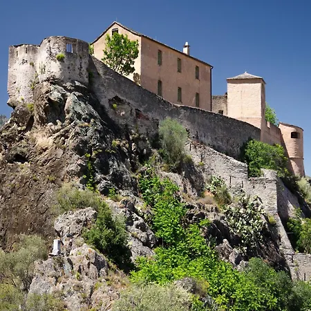 Casamacce Climatise Avec Terrasse, Small Comfortable Free Parking, Air-conditioned & Wifi *
